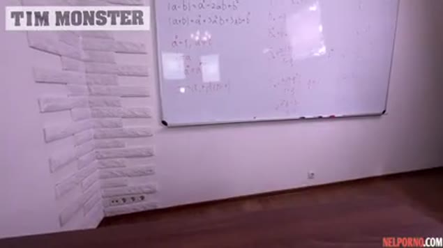 Secretaresse was in extase van een grote lul in haar kutje