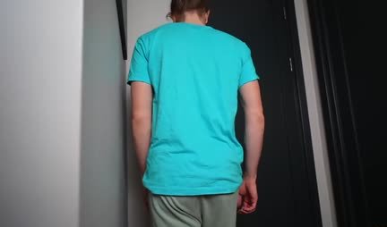 Nat Russisch stelletje heeft zachte seks met veel voorspel in de badkamer